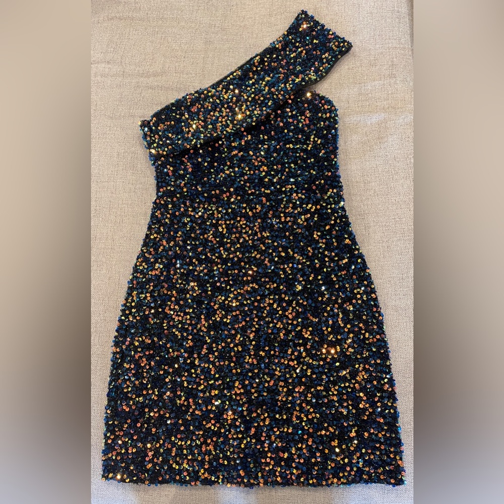 GB Sequin Dress, size 7 (Small).